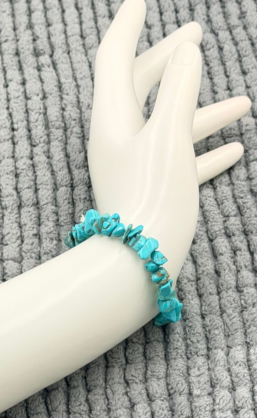 Vintage Southwestern Turquoise Natural Gemstone Nugget Bead Stretch Bracelet